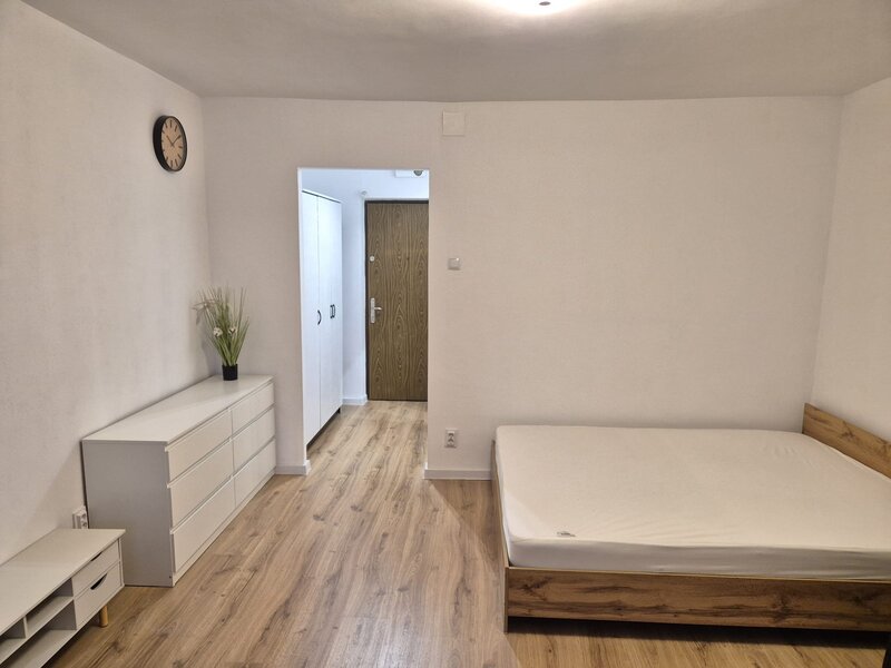 Basarabia cu Nicolae Grigorescu, pe Nicolae Sebe, 10 minute metrou,